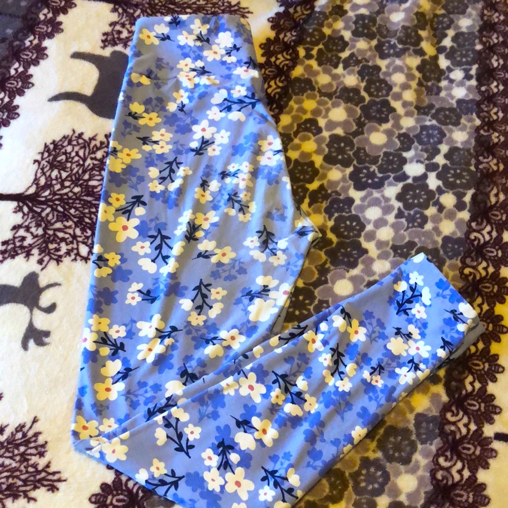 LulaRoe buttery soft leggings